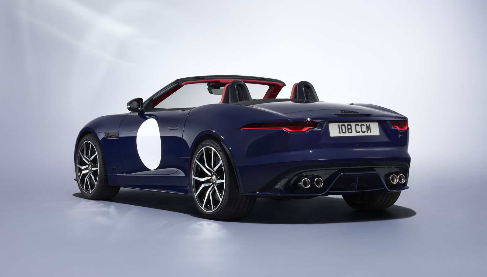 You can have the ZP Edition in one of two liveries. Oulton Blue...